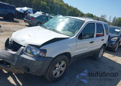 2005 Ford Escape Xlt z USA, uszkodzony, nr VIN 1FMYU93125DA16888